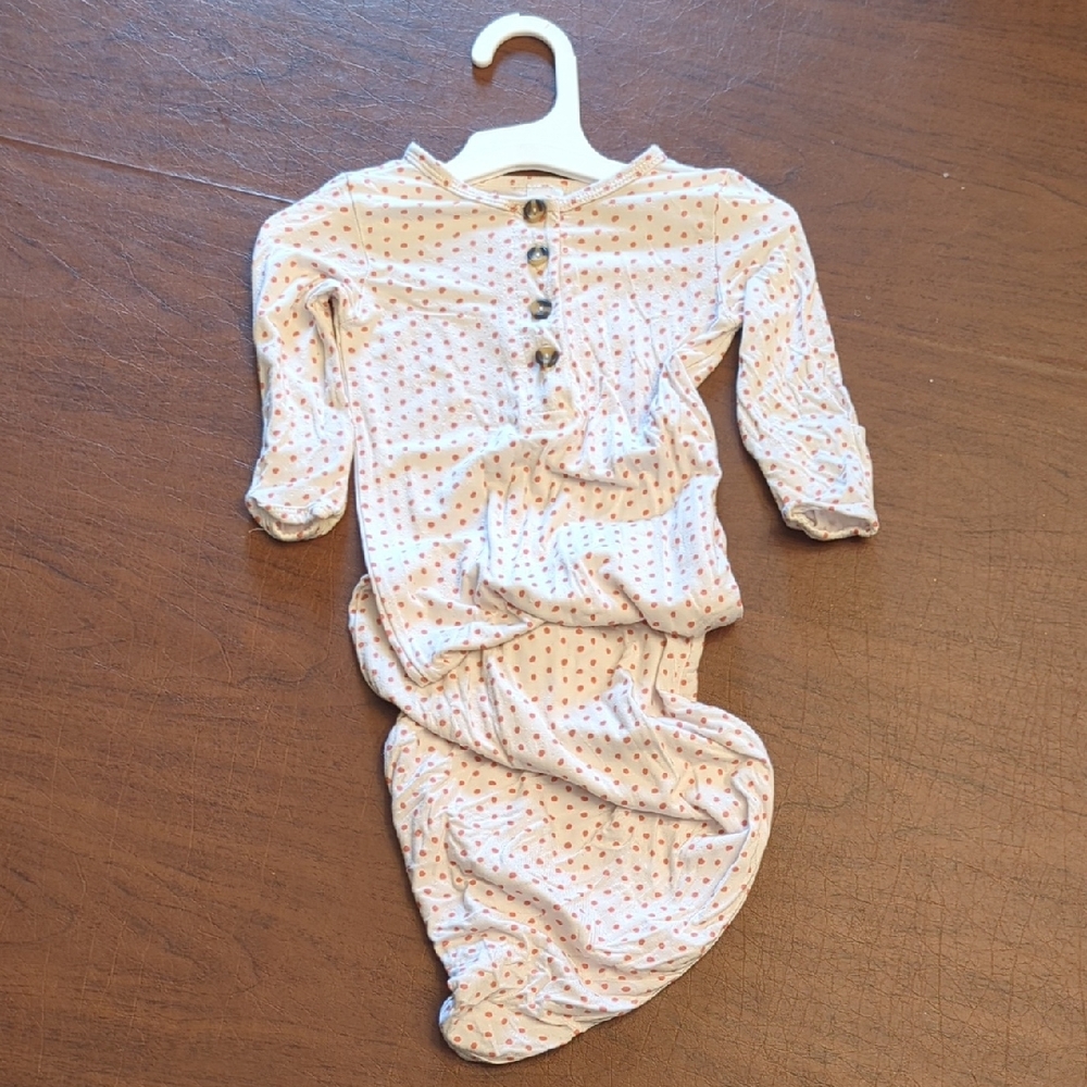 Lou Lou & Company "Poppy" White With Salmon Dots Knotted Sleep Gown 3-6m